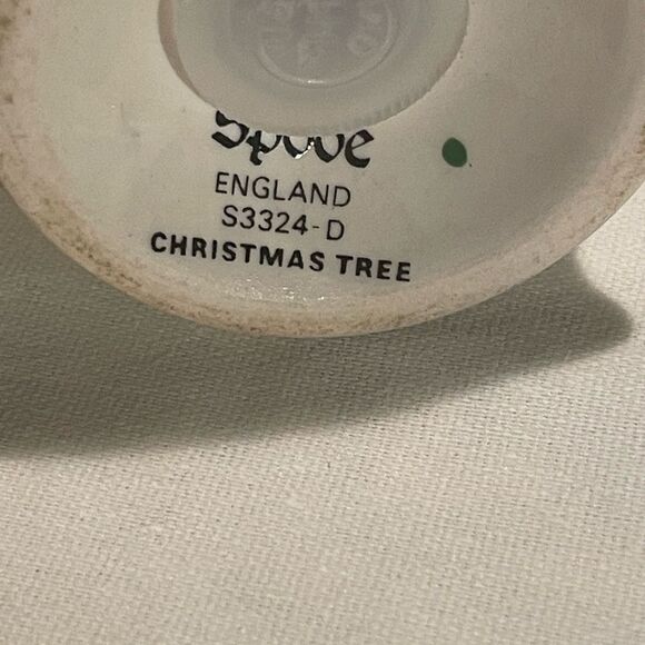 Spode Holly berry Christmas Tree salt and pepper shakers Christmas table setting - Picture 2 of 6